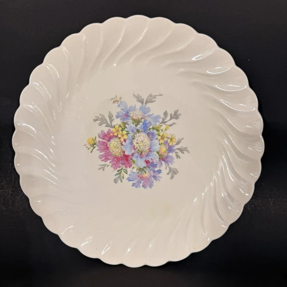 Royal China Sebring Ohio Honey Lee Floral Swirl Scalloped 10 Inch Dinner Plate *